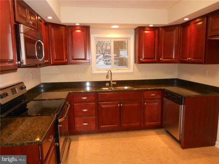 29 Harvest Road Levittown, PA 19056 - Photo 16 of 20 Gallery Image 16