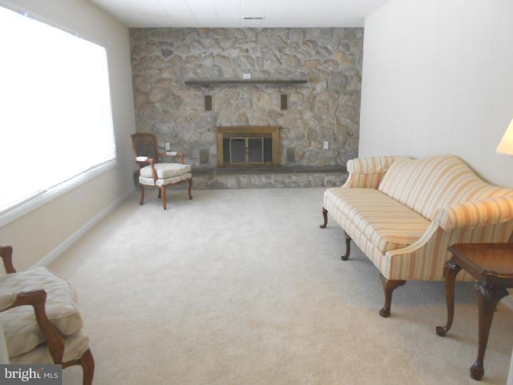 29 Harvest Road Levittown, PA 19056 - Photo 4 of 20 Gallery Image 4