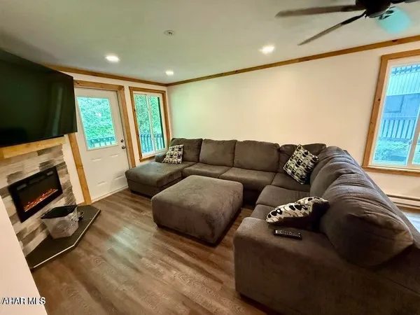 $1,750 | 143 East Valley Point Lane, Unit 1128, Claysburg, PA 16625