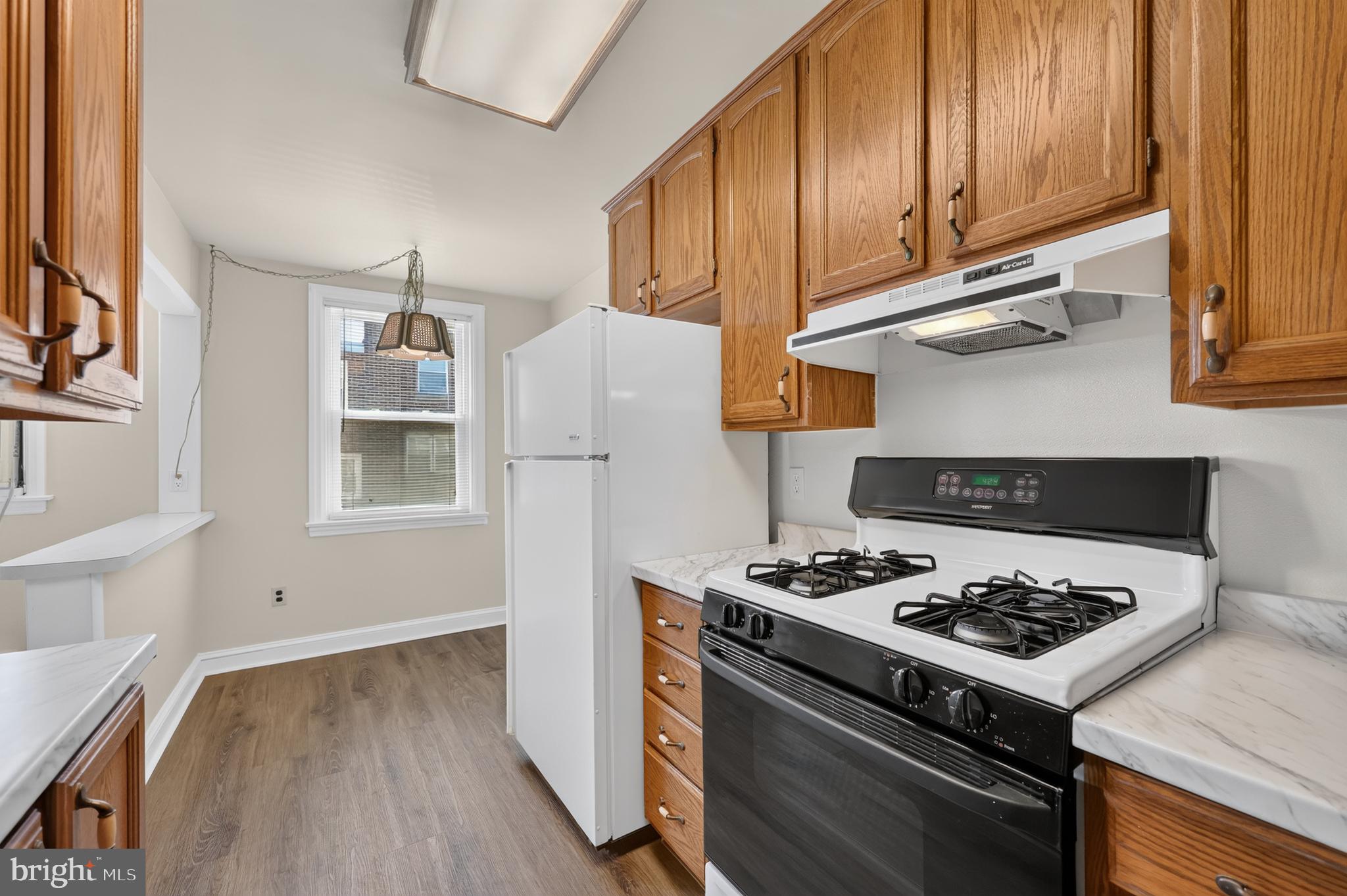 256 Cambridge Road Clifton Heights, PA 19018 - Photo 15 of 30 Bright and inviting kitchen space.