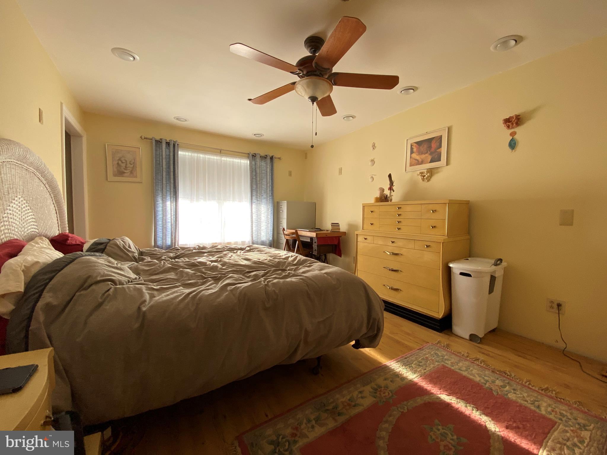 364 Johnson Road Sicklerville, NJ 08081 - Photo 15 of 28 Main Bedroom