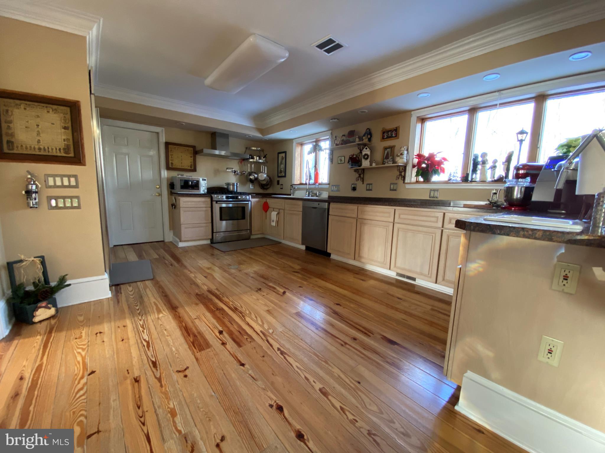 364 Johnson Road Sicklerville, NJ 08081 - Photo 4 of 28 Kitchen