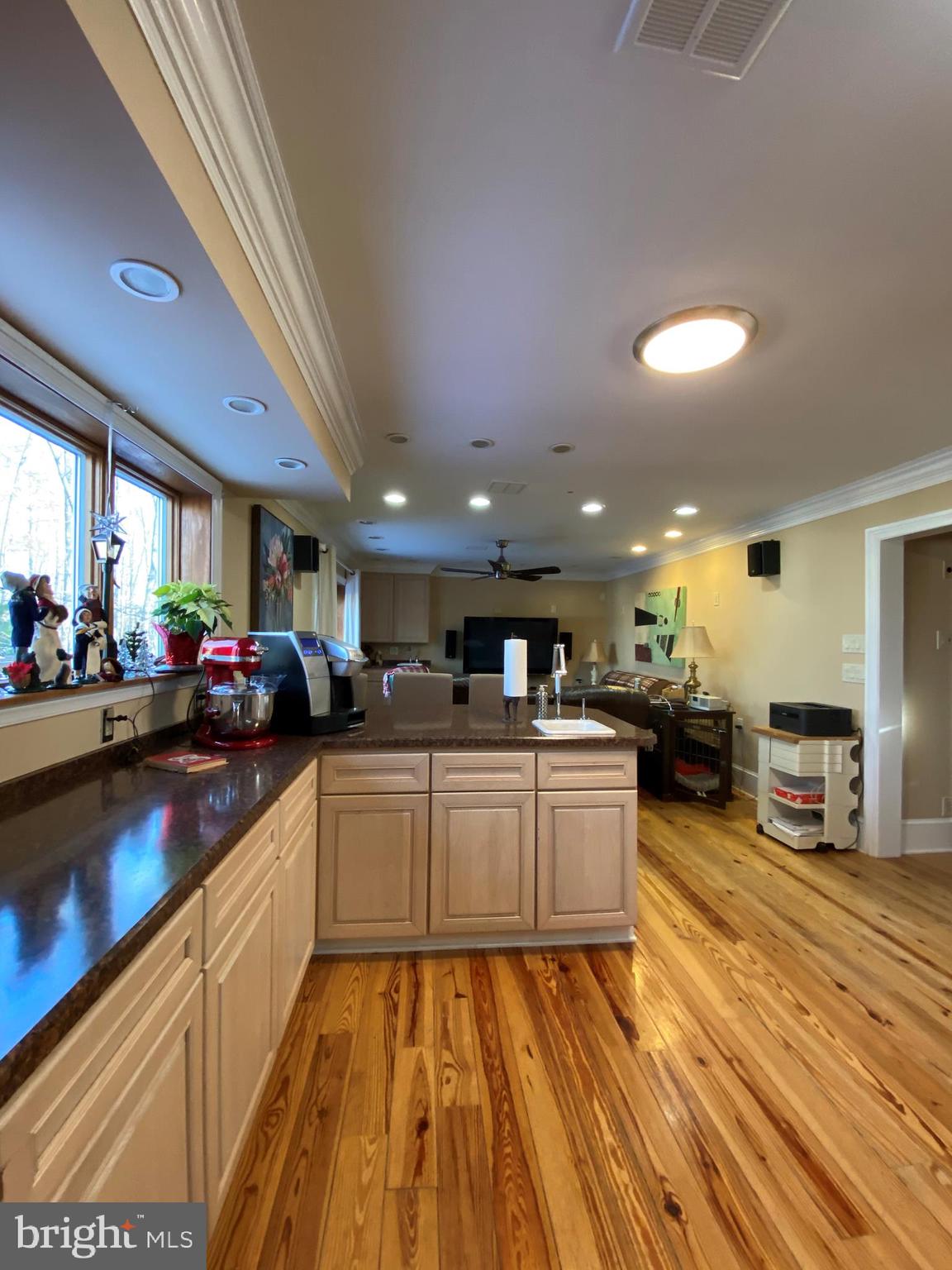 364 Johnson Road Sicklerville, NJ 08081 - Photo 6 of 28 Kitchen
