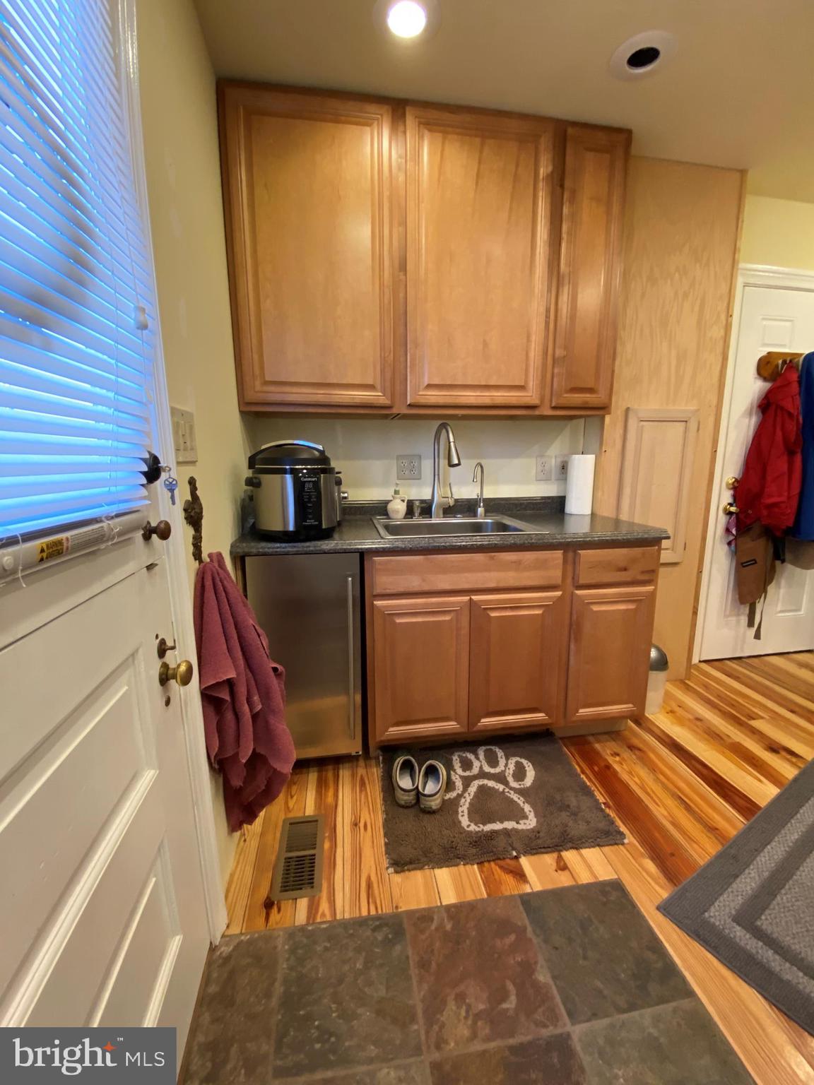 364 Johnson Road Sicklerville, NJ 08081 - Photo 8 of 28 Butler's Pantry