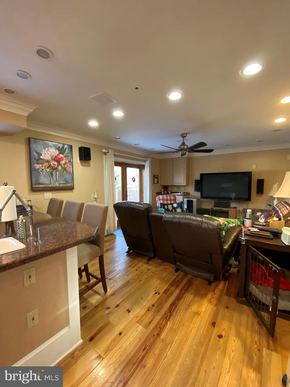 364 Johnson Road Sicklerville, NJ 08081 - Photo 9 of 28 Family Room