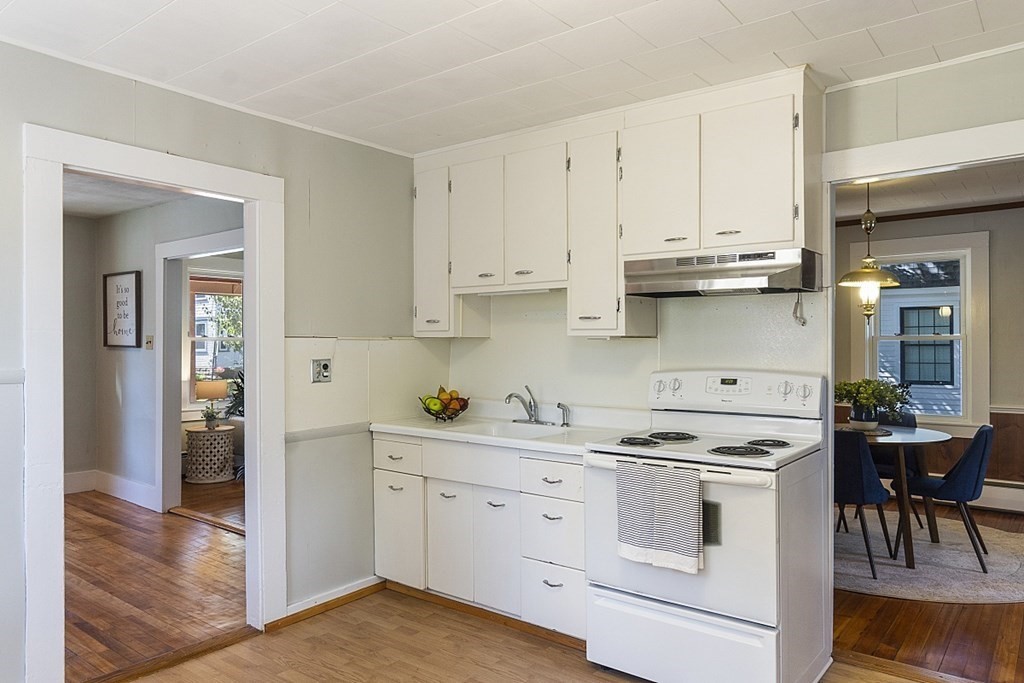 26 Laws Brook Road Concord, MA 01742 - Photo 17 of 38 Gallery Image 17