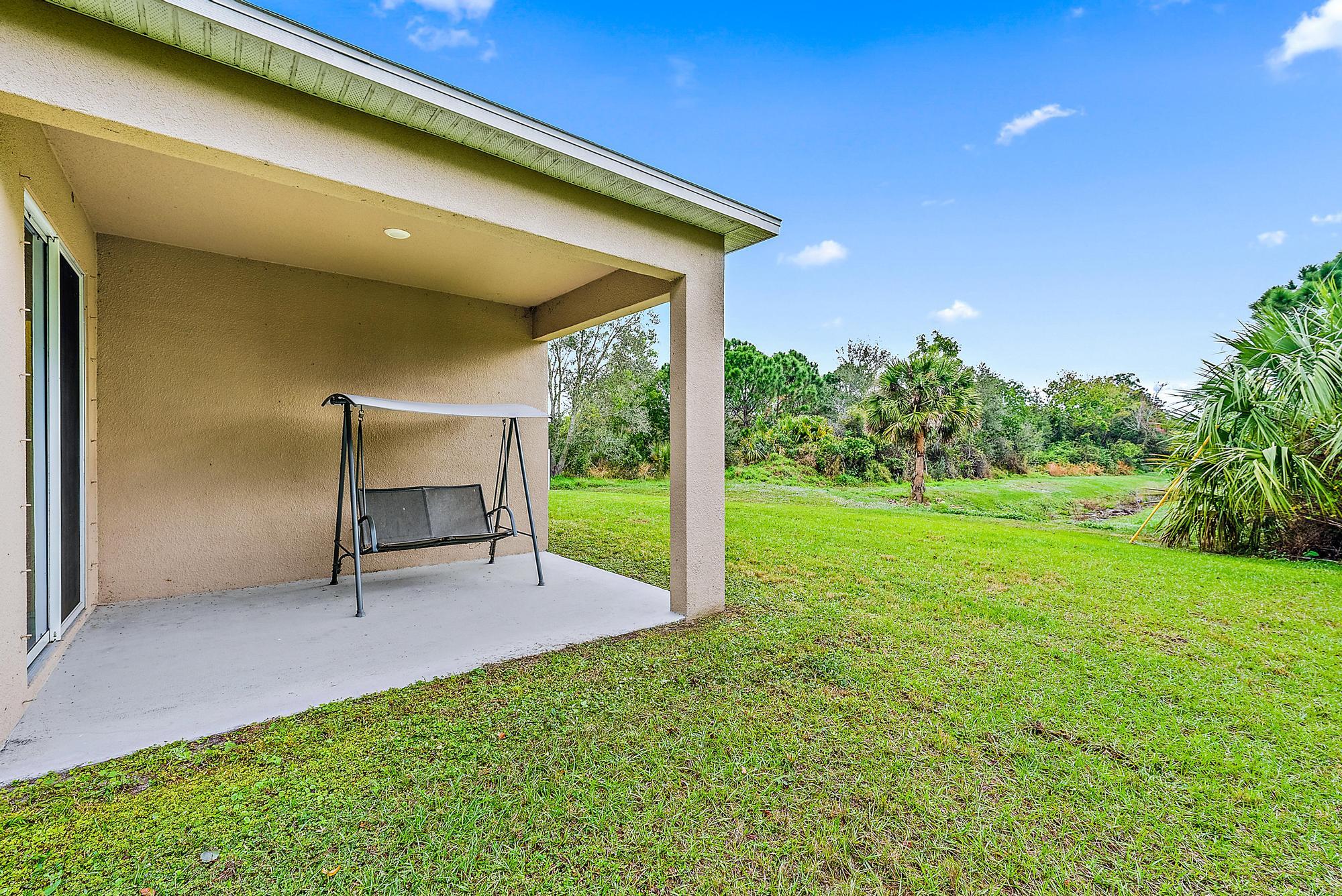 683 Southwest Jada Road Port St. Lucie, FL 34953 - Photo 4 of 26 683 SW Jada Rd -4