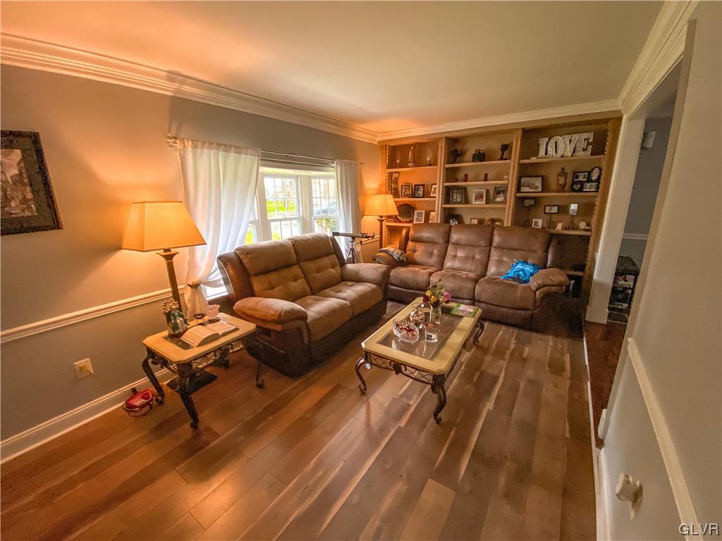 6529 Laurel Road Pocono Summit, PA 18346 - Photo 10 of 37 Gallery Image 10