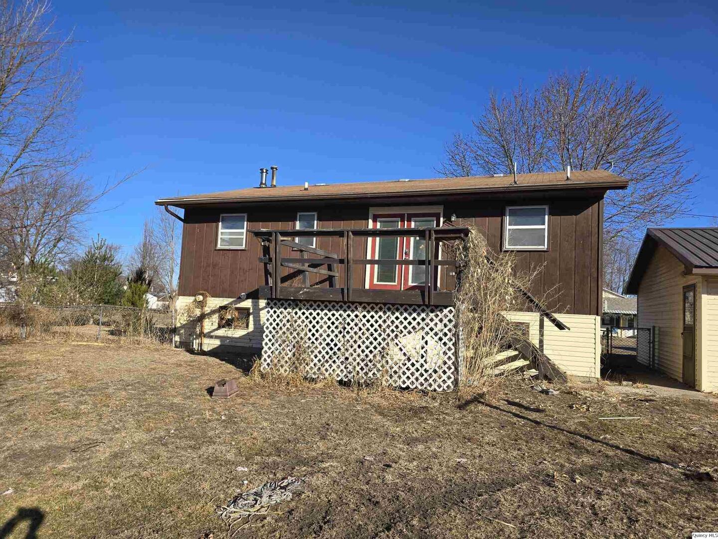 305 East 3rd Street Bowen, IL 62316 - Photo 26 of 32 a front view of a house with a yard