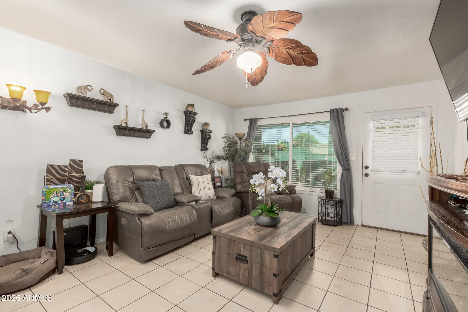 2007 West Chipman Road Phoenix, AZ 85041 - Photo 11 of 37 08-Chipman
