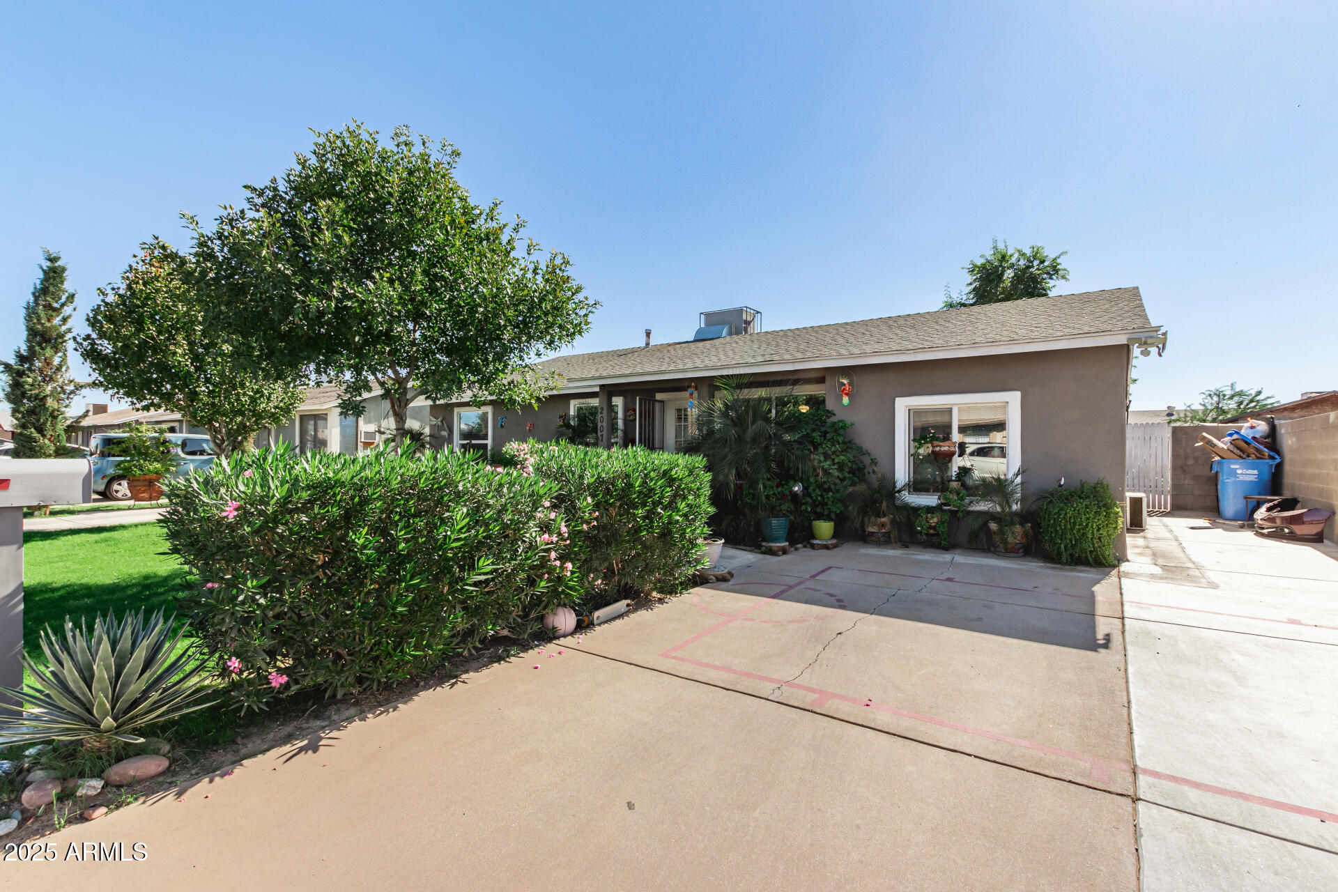 2007 West Chipman Road Phoenix, AZ 85041 - Photo 8 of 37 05-Chipman