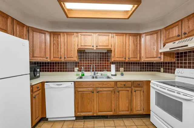 $409,000 | 23 Christmas Mountain Road, Intervale, NH 03845