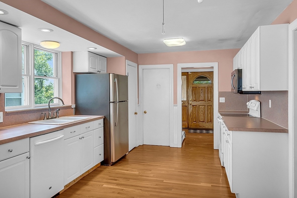 107 Victory Road Lynn, MA 01902 - Photo 20 of 41 Gallery Image 20