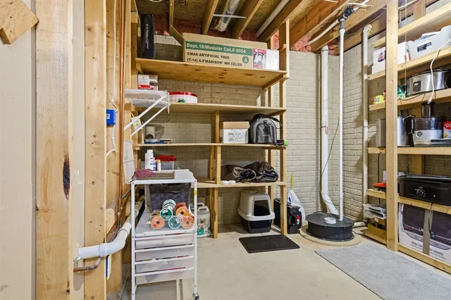 $280,000 | 2606 Persimmon Place, Bloomington, IL 61701