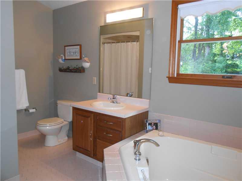 259 Valley Road Venetia, PA 15367 - Photo 9 of 17 Master Bath/Spa.