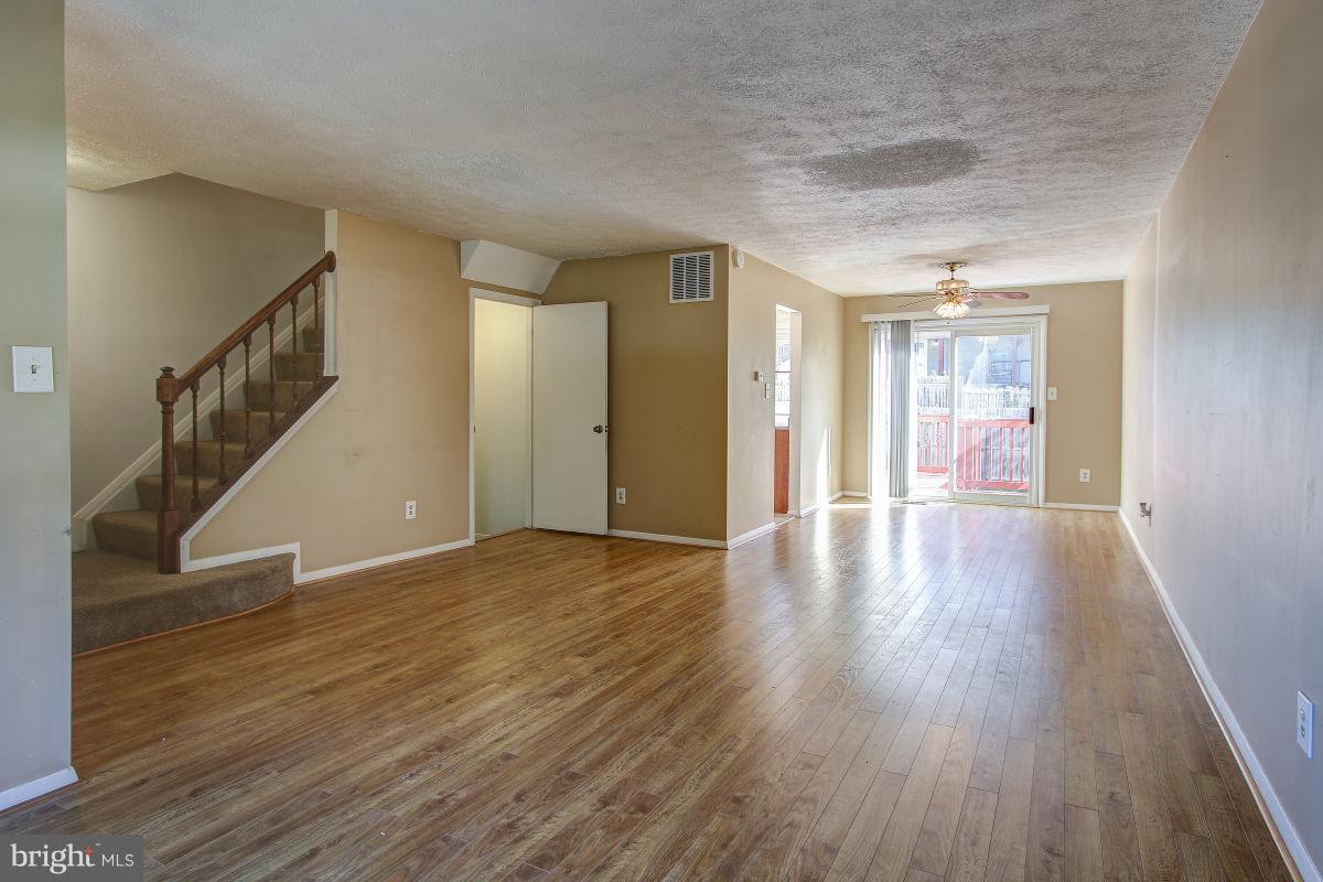 19 Perryfalls Place Baltimore, MD 21236 - Photo 5 of 30 Living & Dining Room