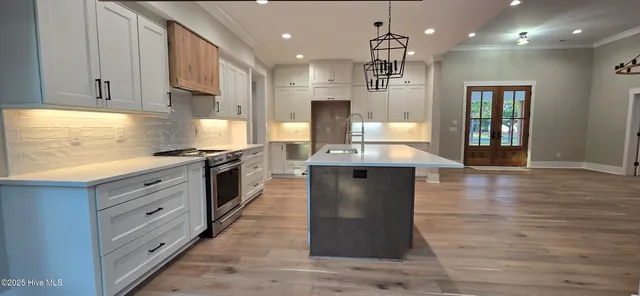 $699,000 | 2827 Landing Circle, Greenville, NC 27858