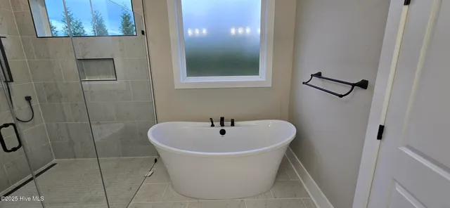 $699,000 | 2827 Landing Circle, Greenville, NC 27858