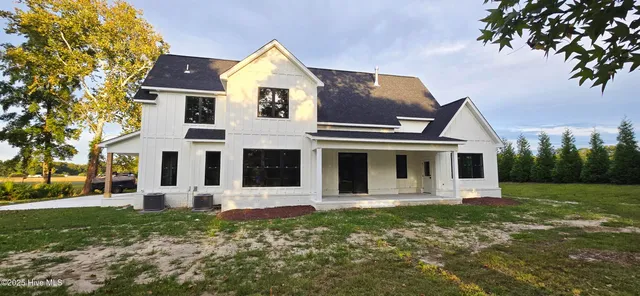 $699,000 | 2827 Landing Circle, Greenville, NC 27858