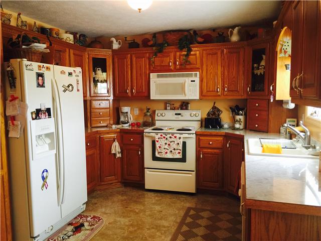 3657 Galen Road Lafayette, TN 37083 - Photo 9 of 16
