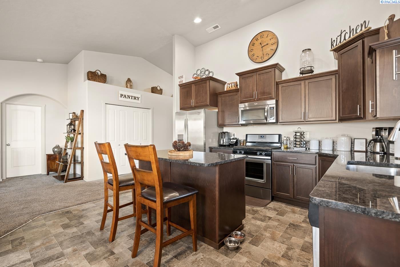 5901 Ramus Lane Pasco, WA 99301 - Photo 12 of 28 Gallery Image 12