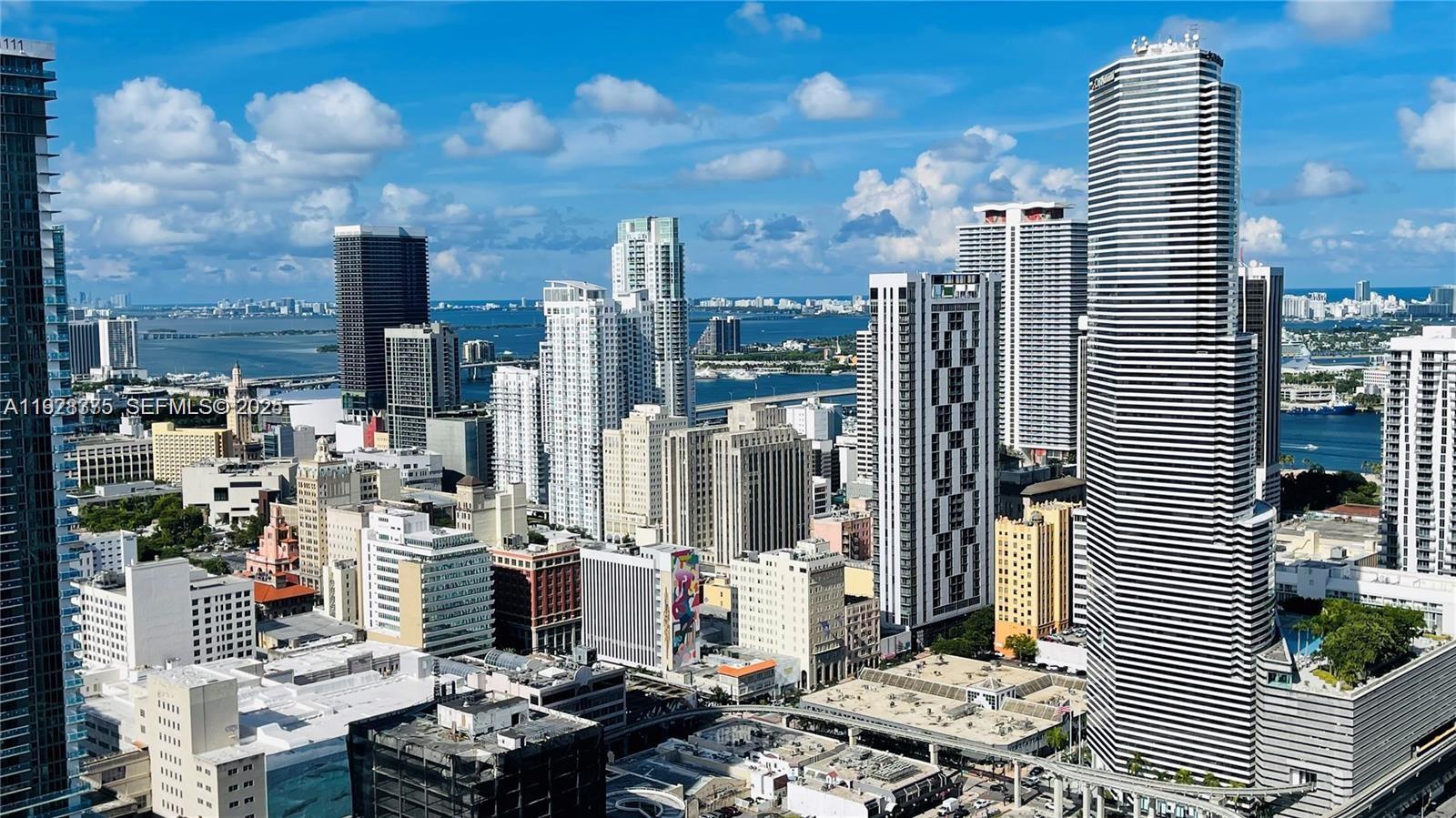 90 Southwest 3rd Street, Unit 4404 Miami, FL 33130 - Photo 27 of 28 a picture of city view