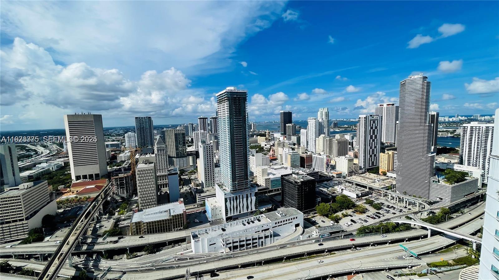 90 Southwest 3rd Street, Unit 4404 Miami, FL 33130 - Photo 28 of 28 a view of a room with gym equipment
