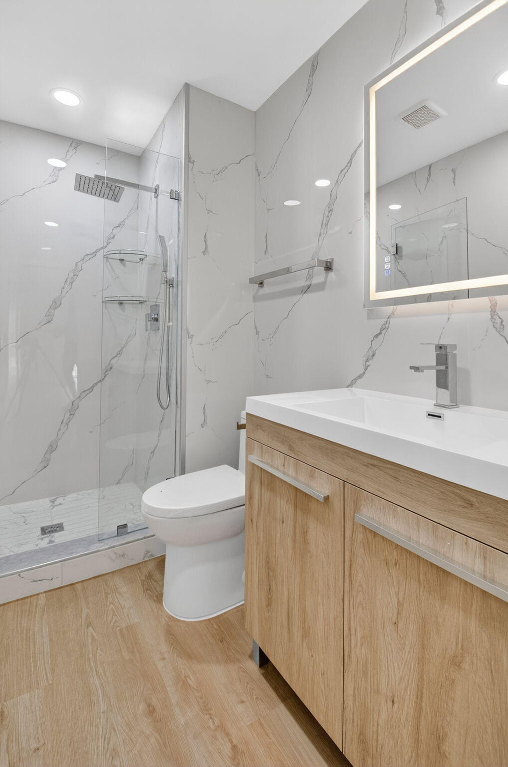 100 West Hidden Valley Boulevard, Unit 502 Boca Raton, FL 33487 - Photo 8 of 17 111-web-or-mls-26-print-DSC_3291