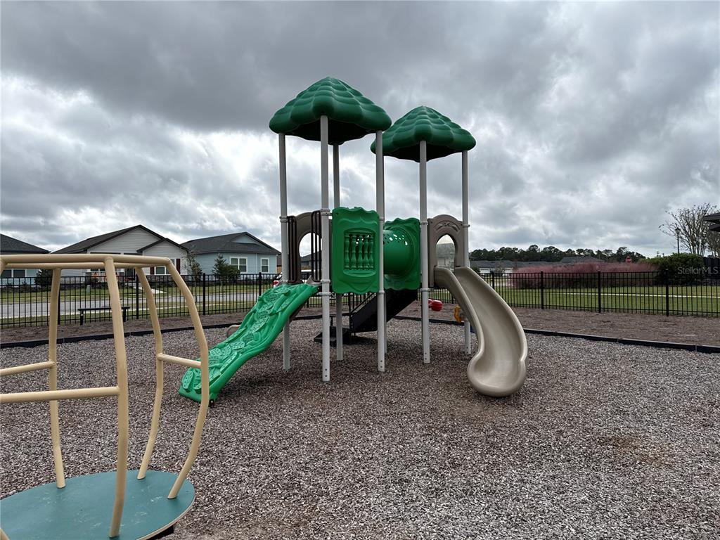 9654 Southwest 67th Lane Gainesville, FL 32608 - Photo 33 of 44 a view of a park