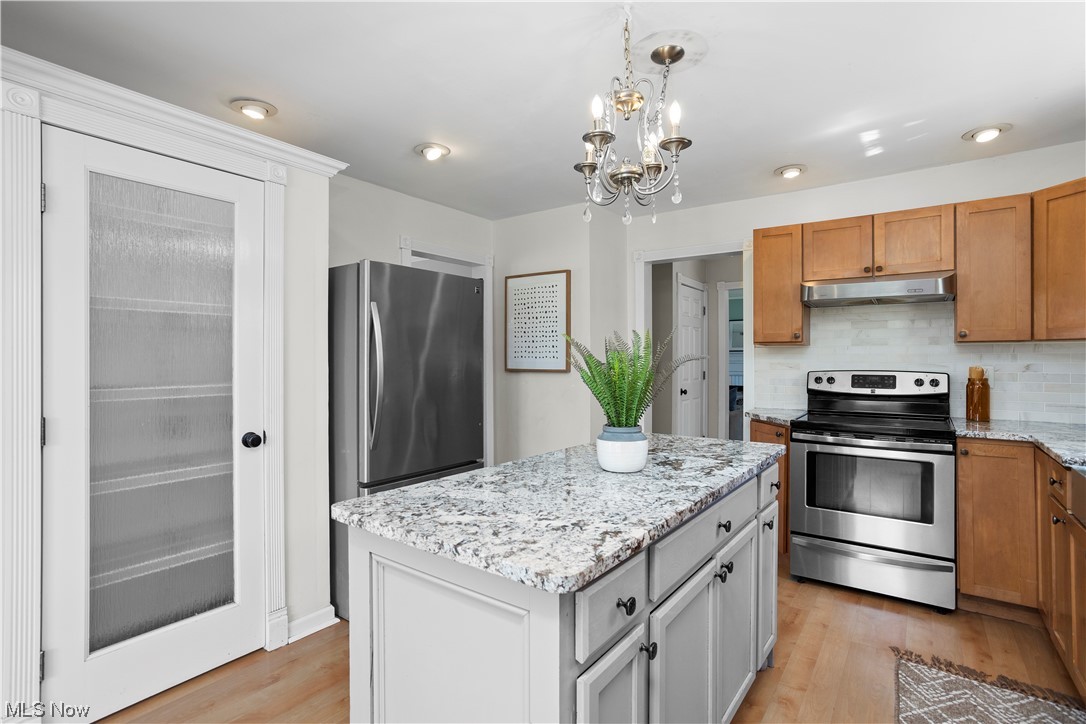 11462 Girdled Road Painesville, OH 44077 - Photo 4 of 28 Gallery Image 4