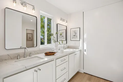 $1,700,000 | 121 Calle Nivel, Los Gatos, CA 95032