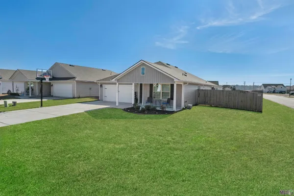 $285,000 | 12786 Catalpa Avenue, Denham Springs, LA 70726