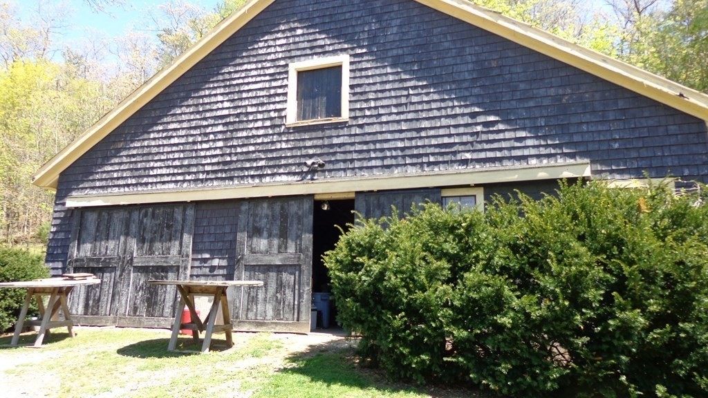 571 Main Street Boxford, MA 01921 - Photo 3 of 20