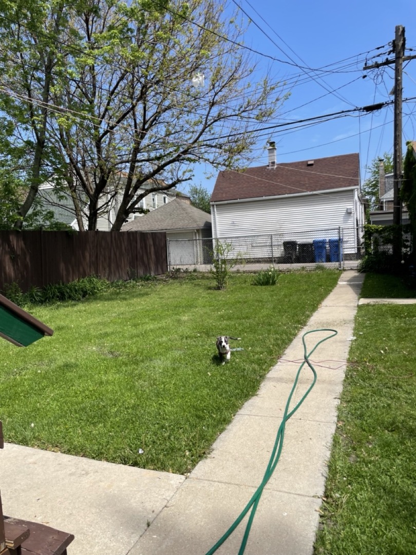 4555 South Francisco Avenue Chicago, IL 60632 - Photo 40 of 40 a view of a house with backyard
