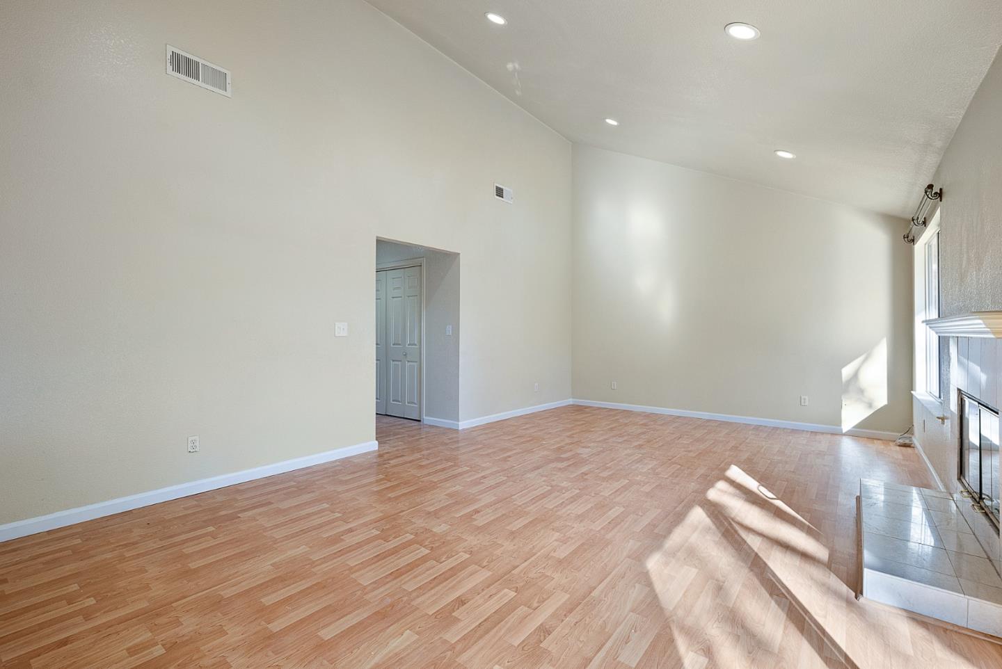 366 Meadowood Circle San Ramon, CA 94583 - Photo 11 of 32 Gallery Image 11