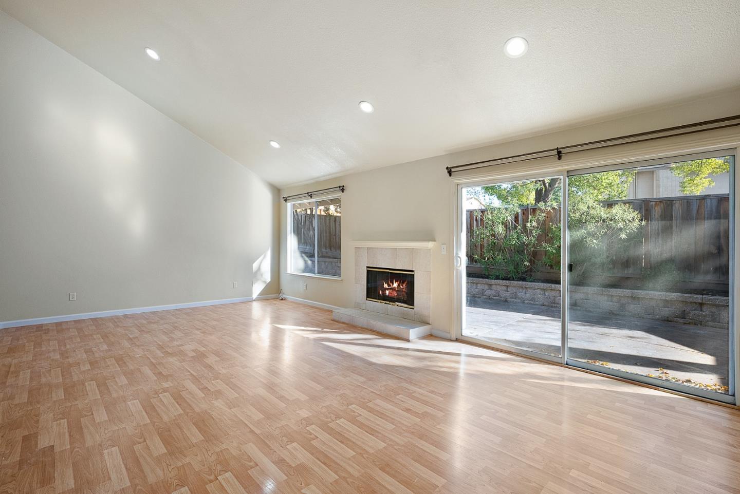 366 Meadowood Circle San Ramon, CA 94583 - Photo 12 of 32 Gallery Image 12
