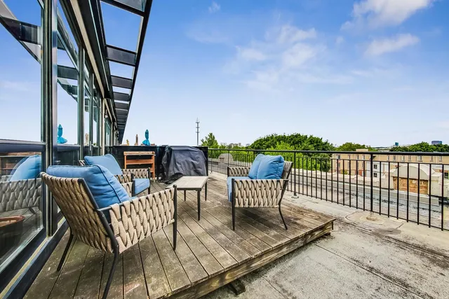 $490,000 | 1111 West 14th Place, Unit 328, Chicago, IL 60608