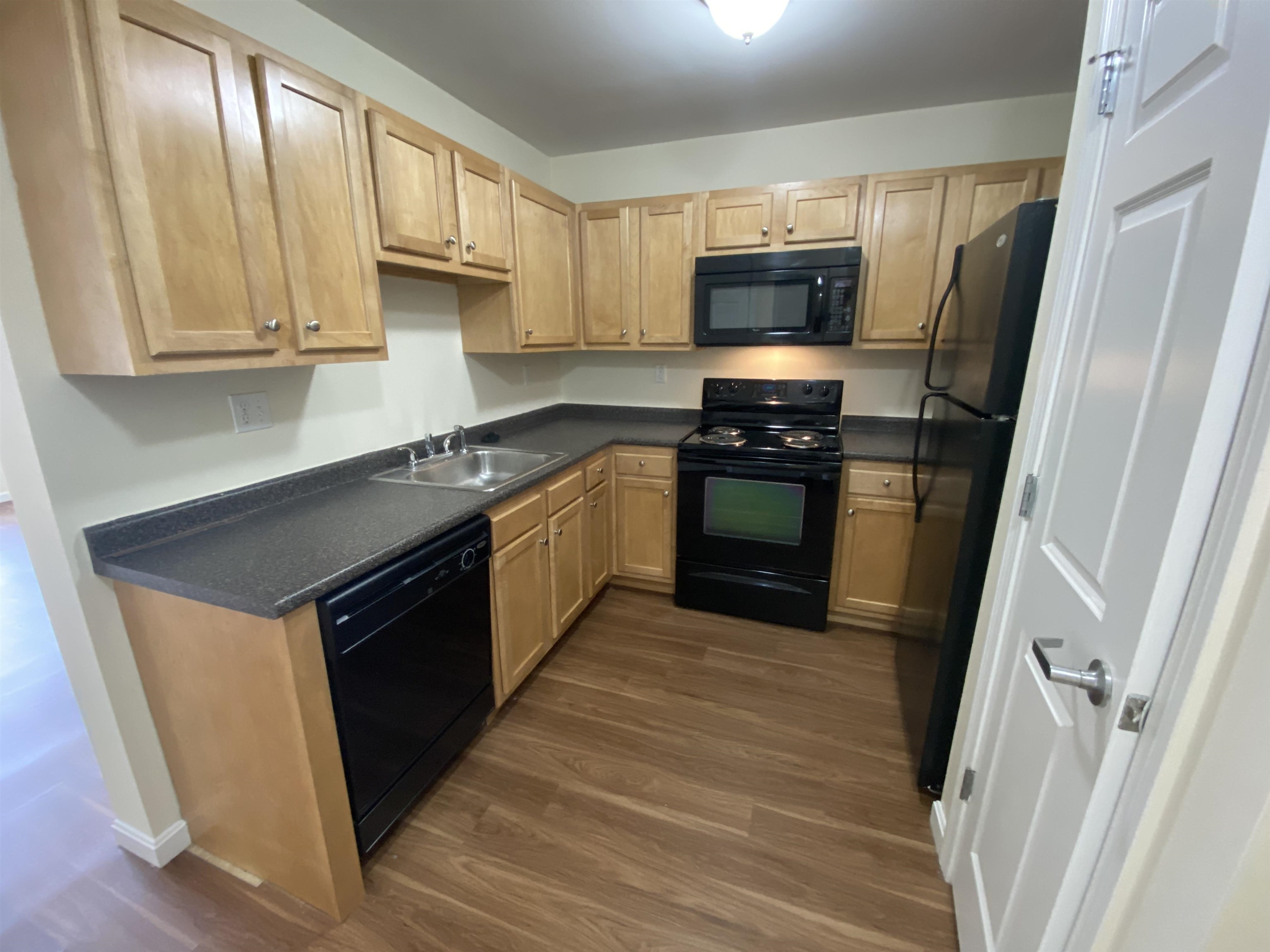 50 Sentinel Court, Unit 309 Manchester, NH 03103 - Photo 13 of 34