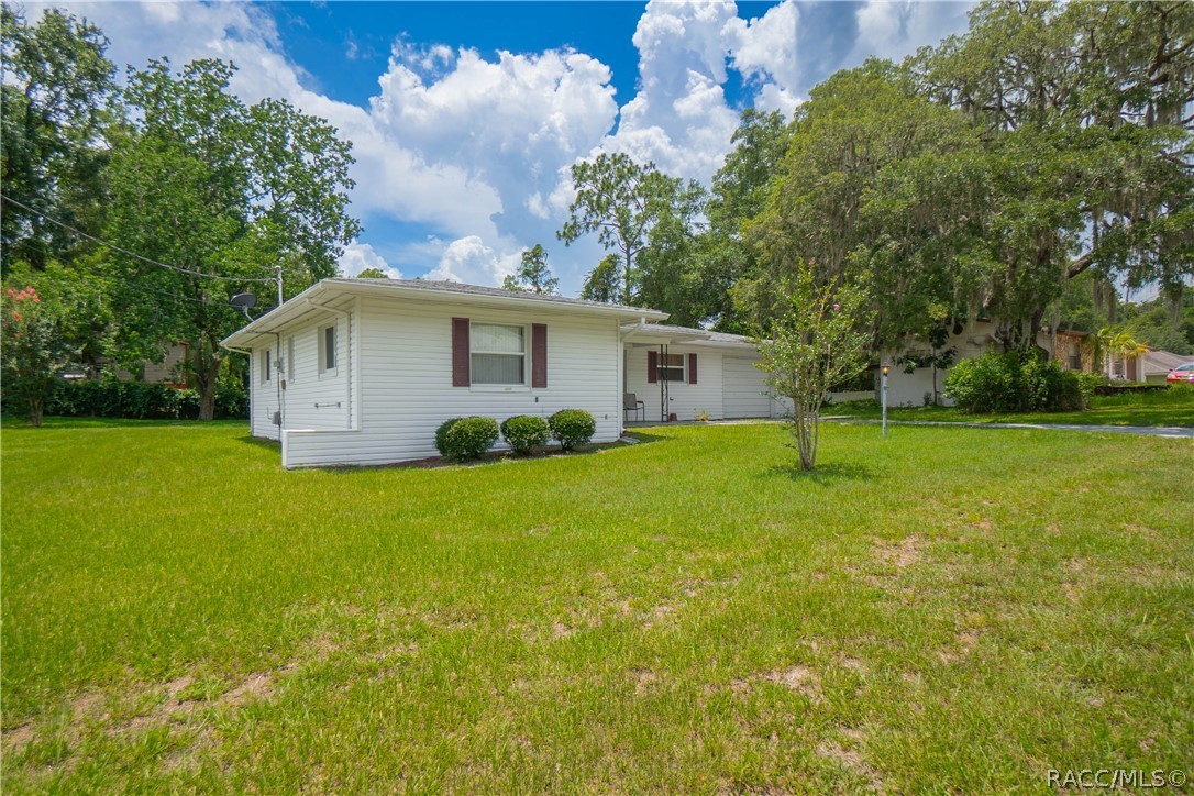 519 Poplar Street Inverness, FL 34452 - Photo 3 of 27