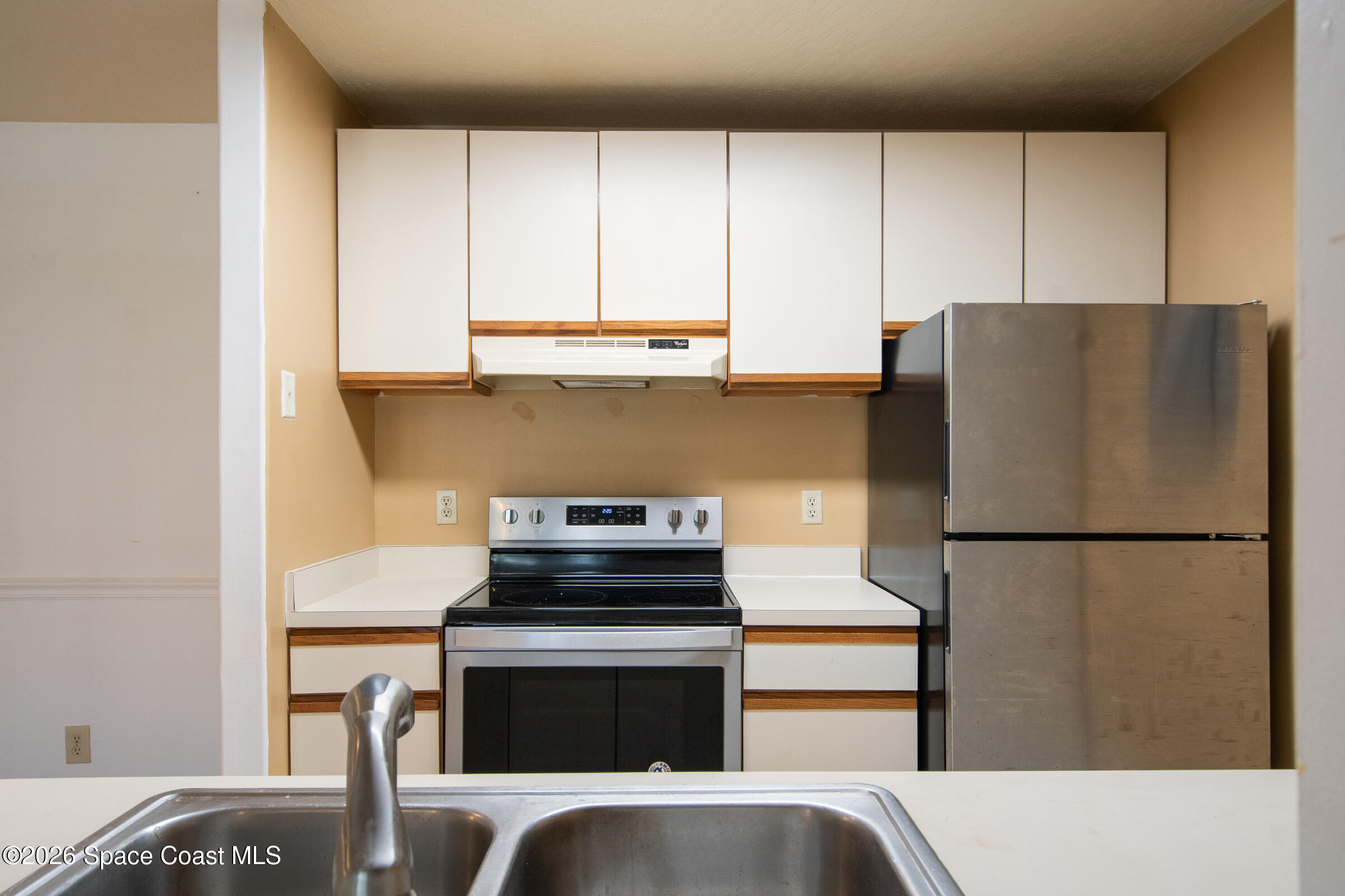 7667 North Wickham Road, Unit 813 Melbourne, FL 32940 - Photo 12 of 28 7667 N Wickham Road, Unit 813 - 27