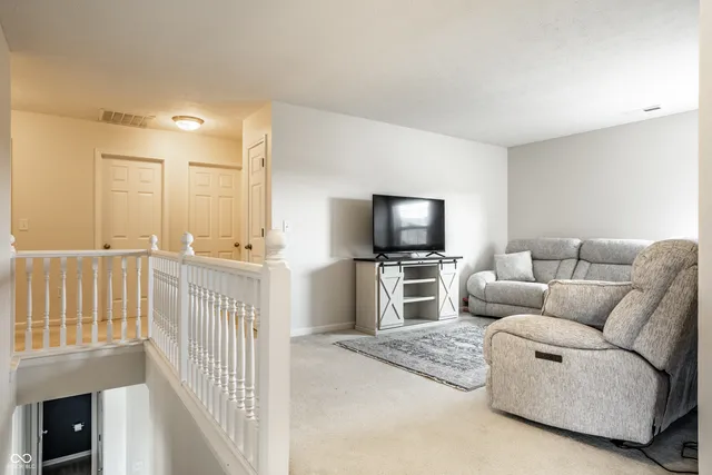 $368,500 | 6127 North Woods Edge Drive, McCordsville, IN 46055