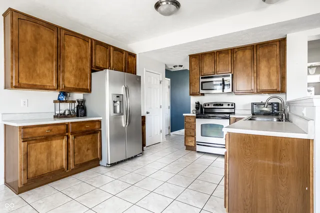 $368,500 | 6127 North Woods Edge Drive, McCordsville, IN 46055