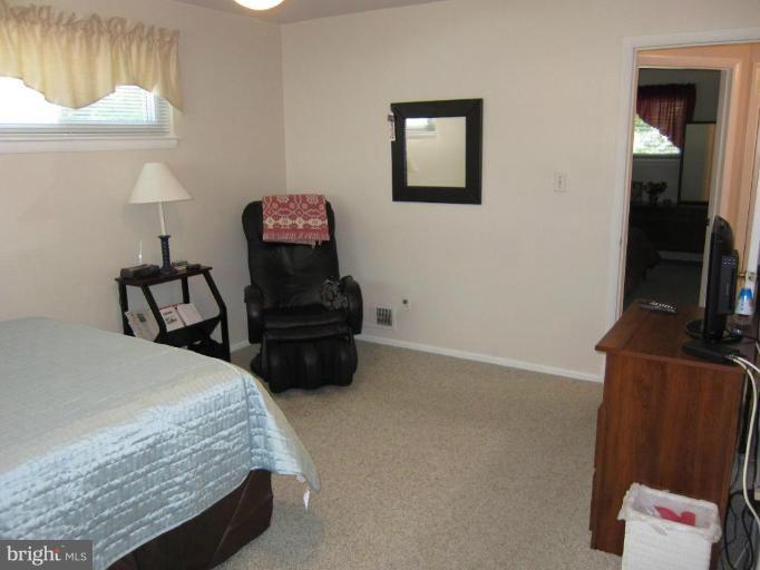 604 Lowander Lane Silver Spring, MD 20901 - Photo 19 of 30 Master bedroom