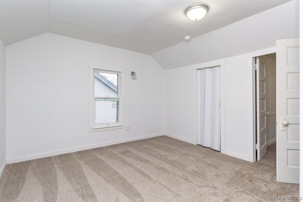 8175 Central Street Center Line, MI 48015 - Photo 17 of 27