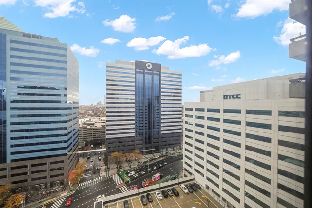 $2,900 | 45 River Drive South, Unit 2007, Jersey City, NJ 07310