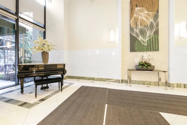 $2,900 | 45 River Drive South, Unit 2007, Jersey City, NJ 07310