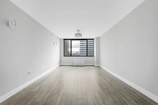 $2,900 | 45 River Drive South, Unit 2007, Jersey City, NJ 07310