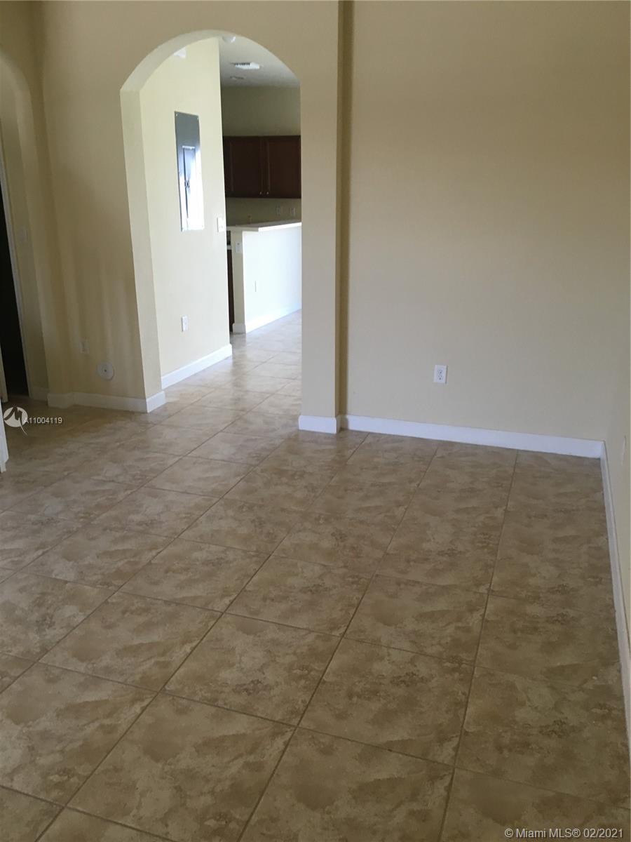 Hialeah Hialeah, FL 33018 - Photo 4 of 28