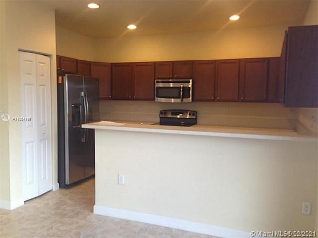 Hialeah Hialeah, FL 33018 - Photo 9 of 28