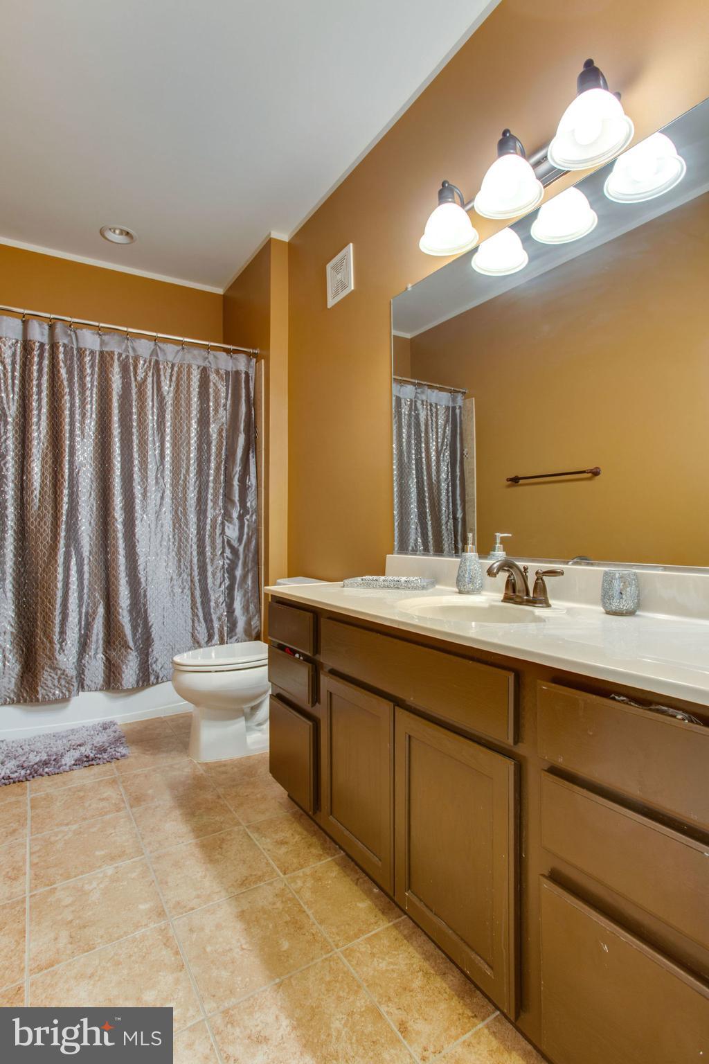 9535 Center Street Manassas, VA 20110 - Photo 23 of 26 2nd large Bath